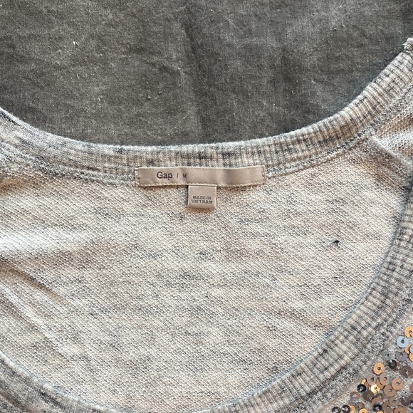Vintage GAP top with sequins - Picture 2 of 7